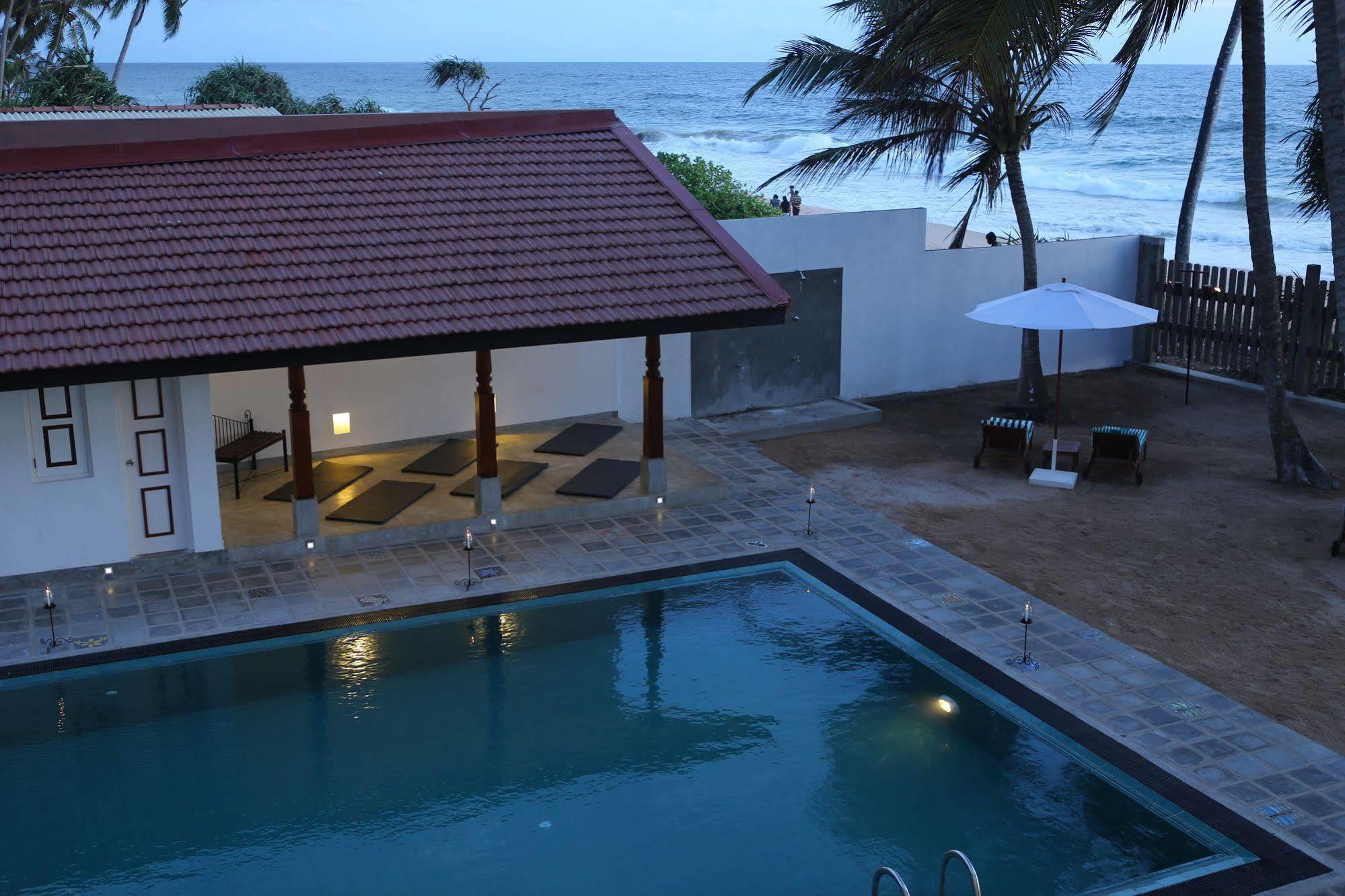 The Beach Hotel Oasis Bridge Хикадува Екстериор снимка